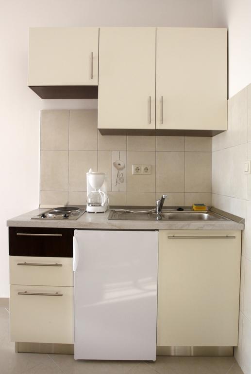 Apartments Rubic Omis Phòng bức ảnh